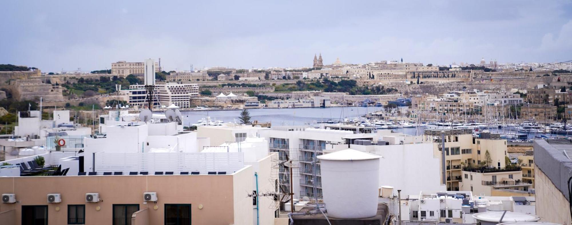 Citizen Suites Sliema Bagian luar foto